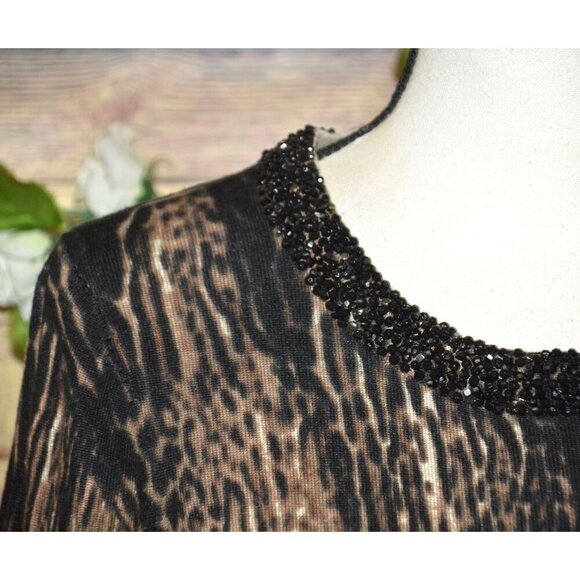Carmen Mark Valvo Cheetah Animal Print Thin Knit Sweater Beaded Neckline Size S - Picture 3 of 10